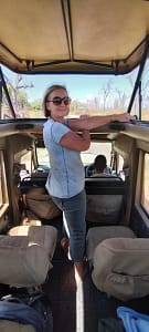 Muriel Lardet dans 4x4 Safari Tanzanie